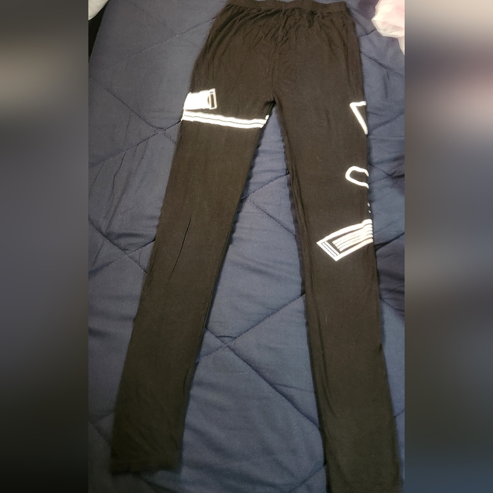 Legging with Decal.